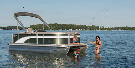 Best Pontoon Boats for Families & Tips for Choosing the Right One