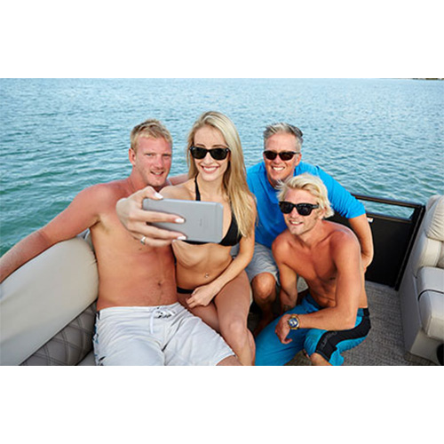 Boating Brings Family and Friends Together