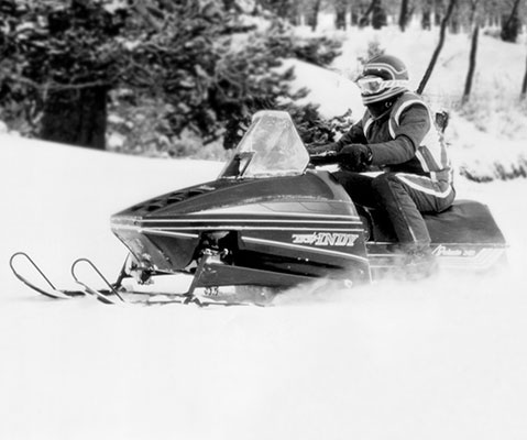 Image of the first liquid-cooled engine, the TXL340