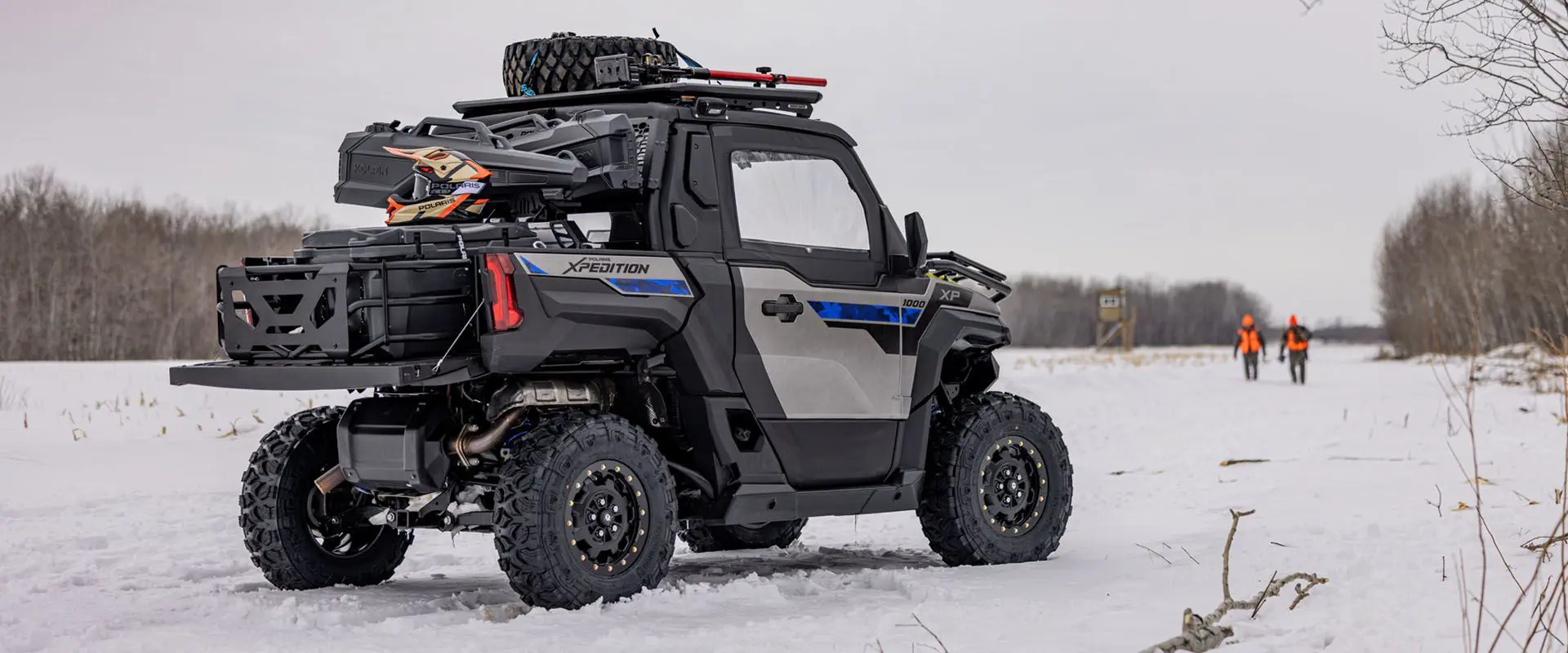 côte à côte polaris xpedition xp avec des accessoires de la collection chasse