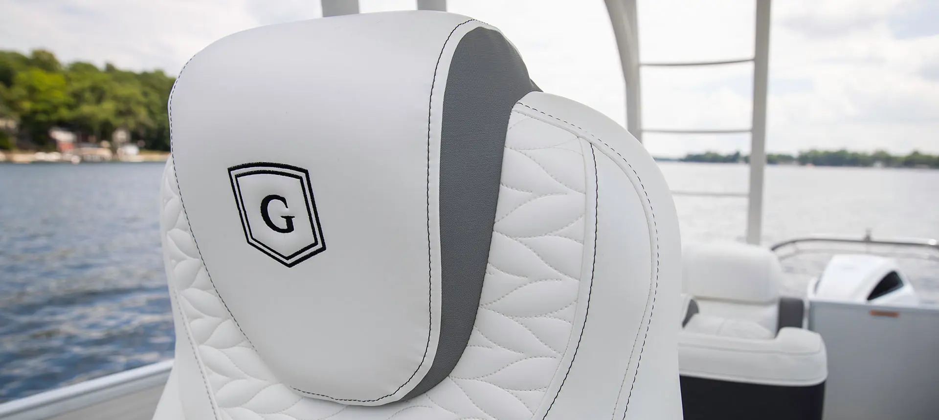 Monaco Sundeck Models Godfrey Pontoon