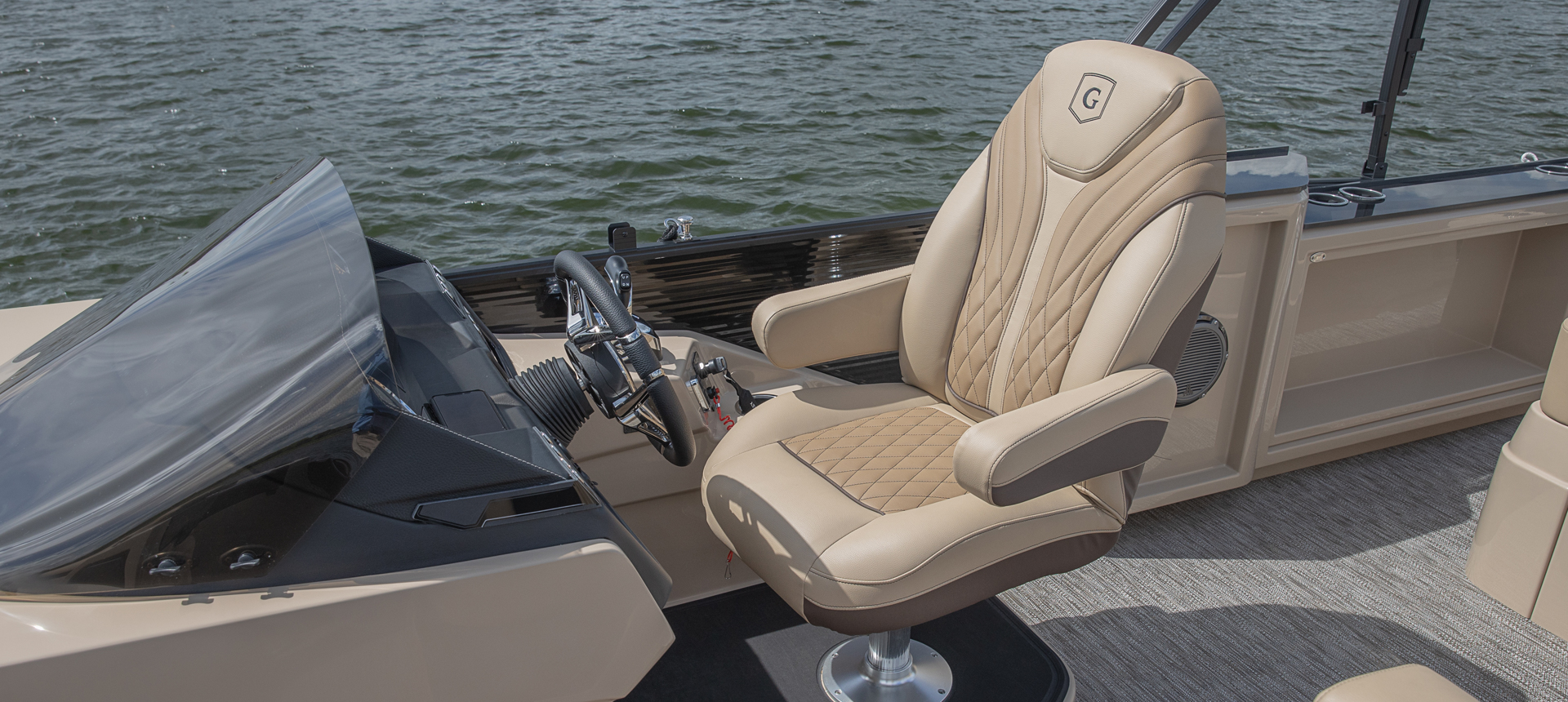 Specs Godfrey Sanpan 2600 DFL Godfrey Pontoon