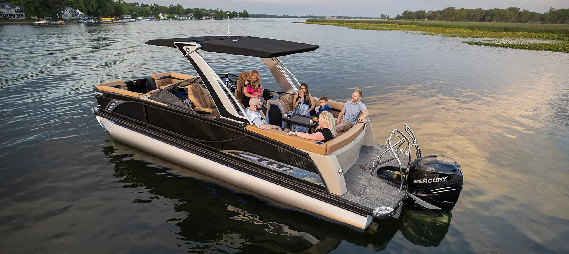 Sanpan Windshield in the water