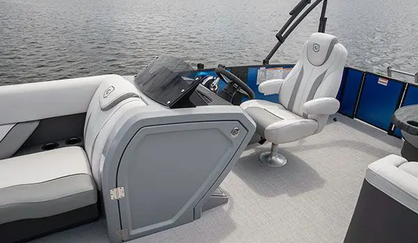 console layout on the godfrey monaco cruise pontoon