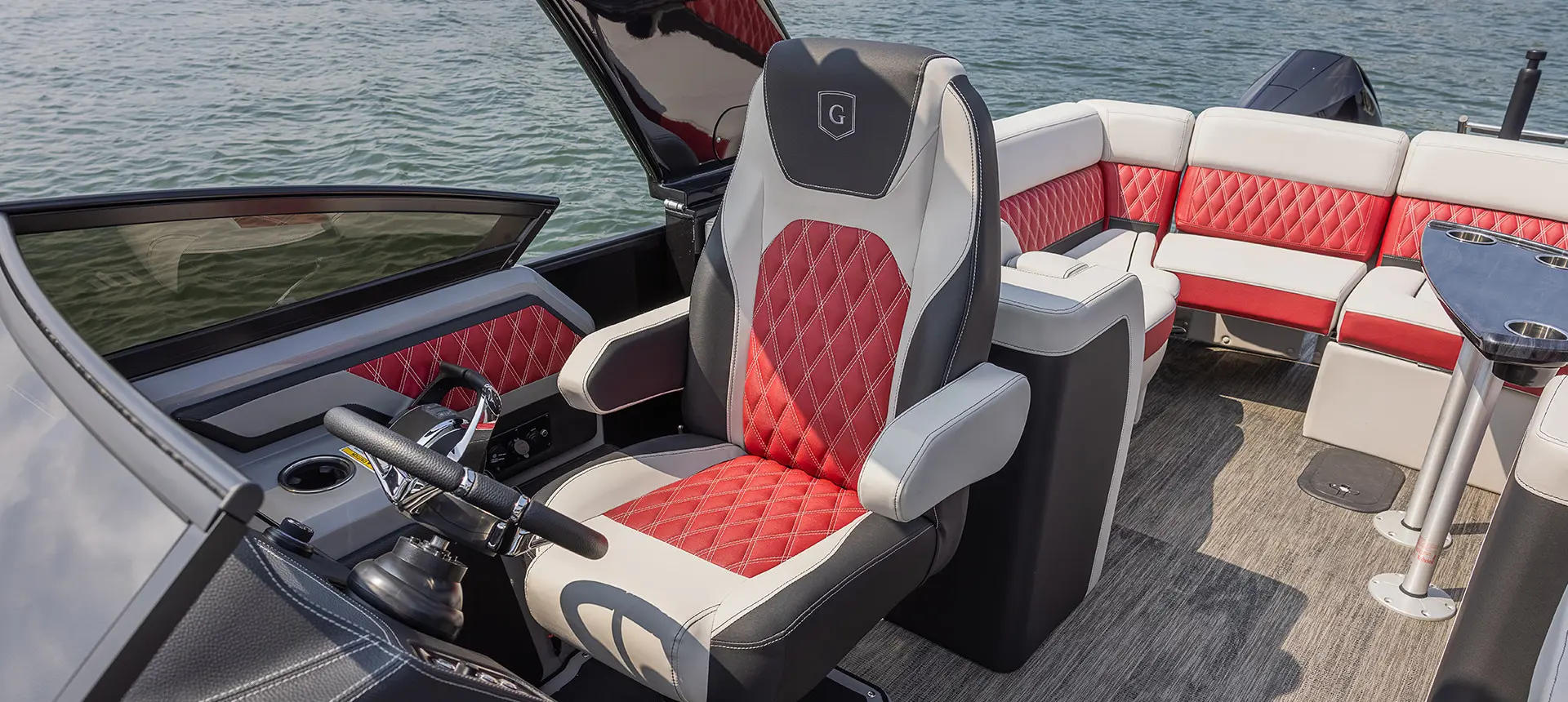 captain's chair on a godfrey sanpan lounge pontoon