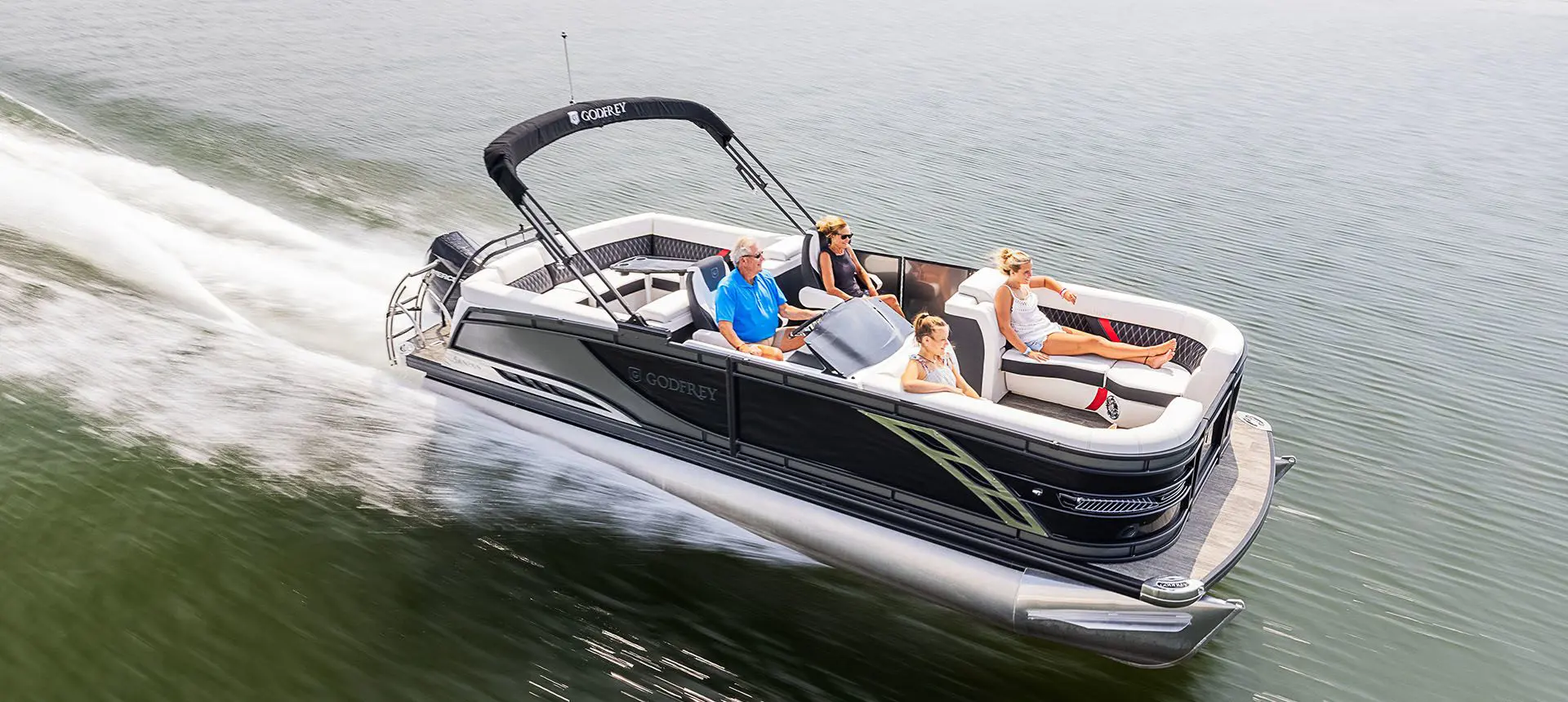 Sanpan Pontoon Boats | Godfrey Pontoon