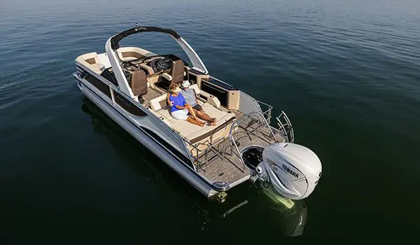 Sanpan Pontoon Boats | Godfrey Pontoon