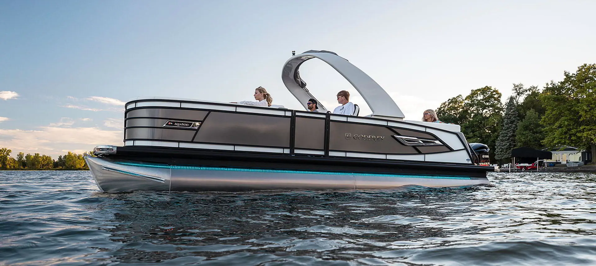 Specs: Godfrey AquaPatio 255 ULC | Godfrey Pontoon