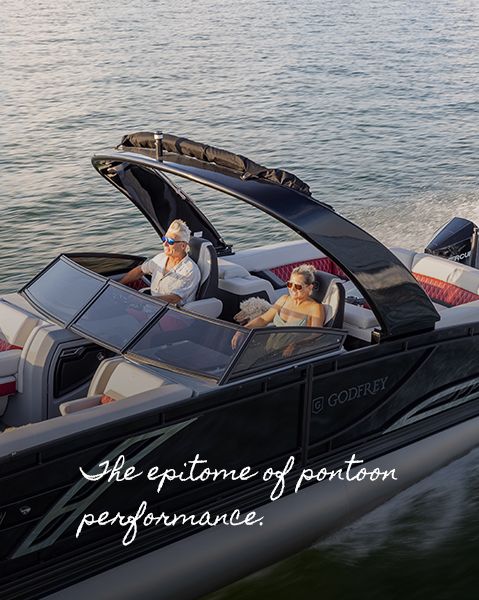 Godfrey – L’incarnation du ponton performant.