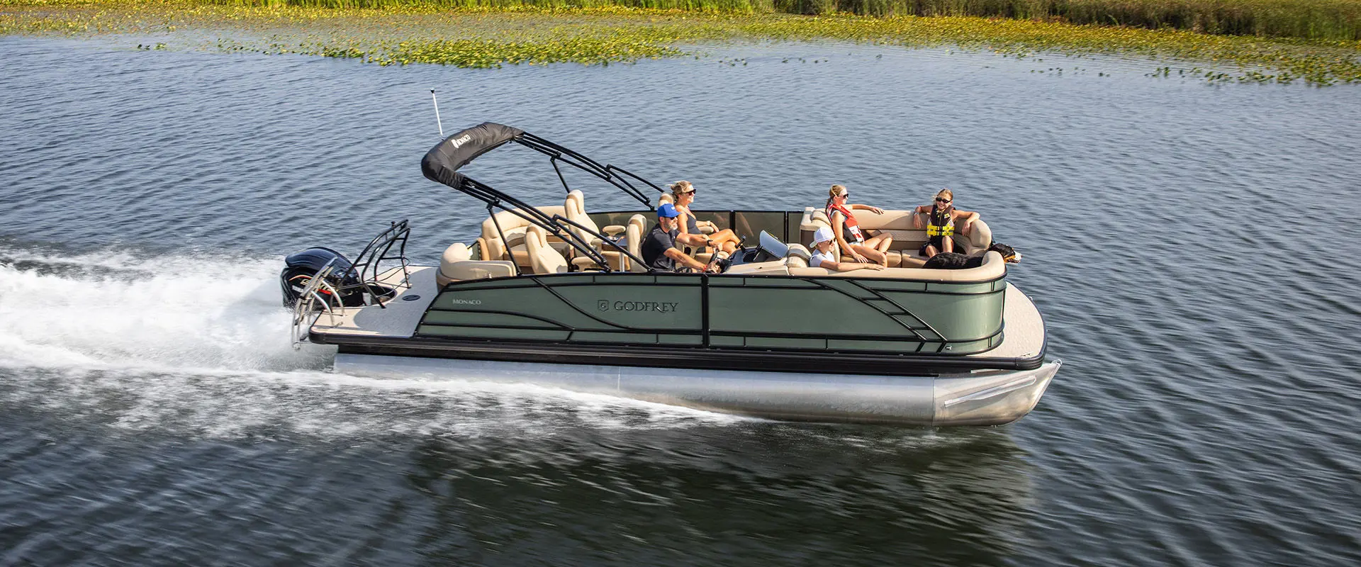 Sweetwater 2286 QS with Lagoon Exterior