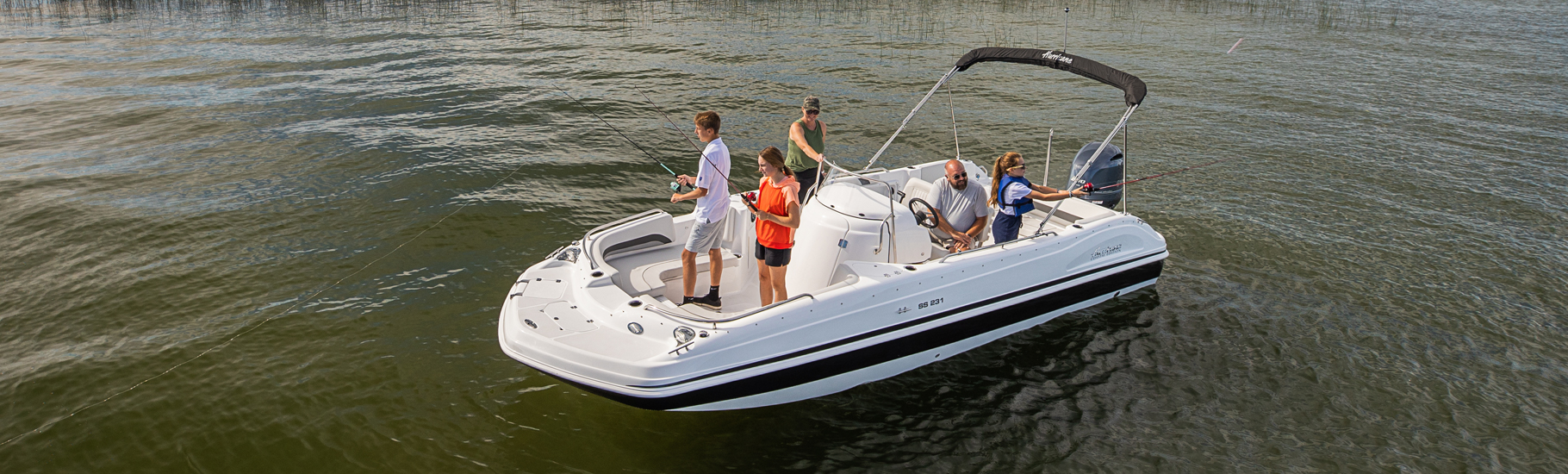 hurricane Center Console deck boat