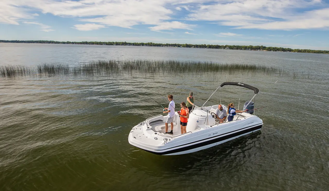 Center Console Boats - Fishing Deck Boats