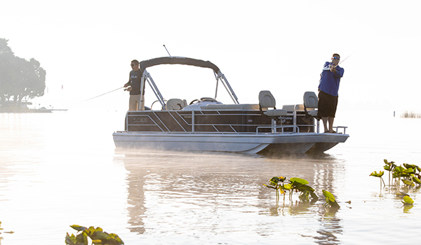 Specs: FunDeck 226F OB | Hurricane Deck Boats