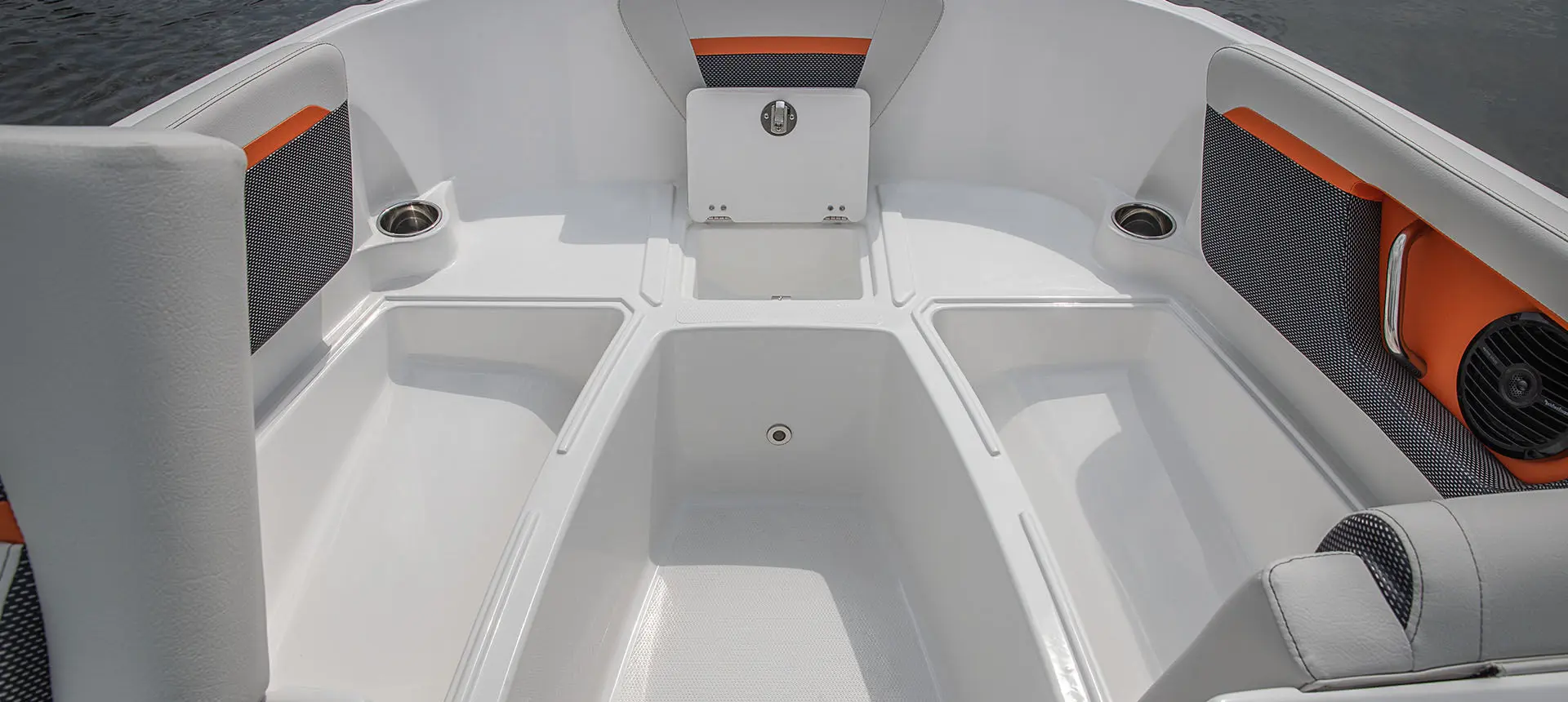 Sportdeck outboard