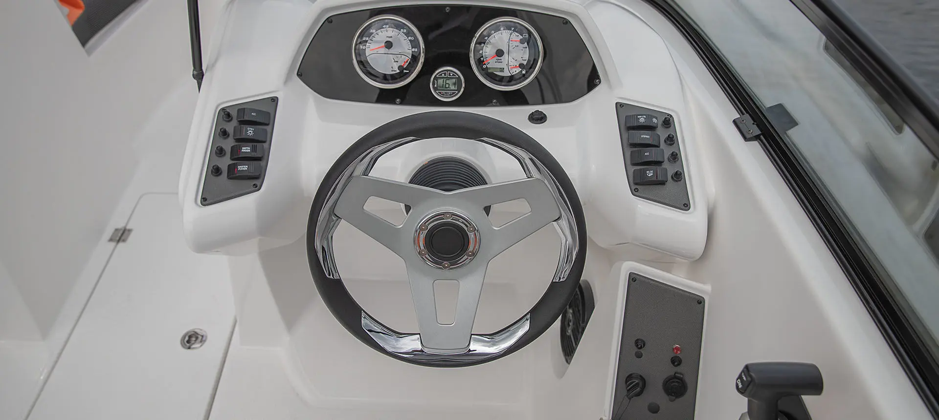Sportdeck outboard