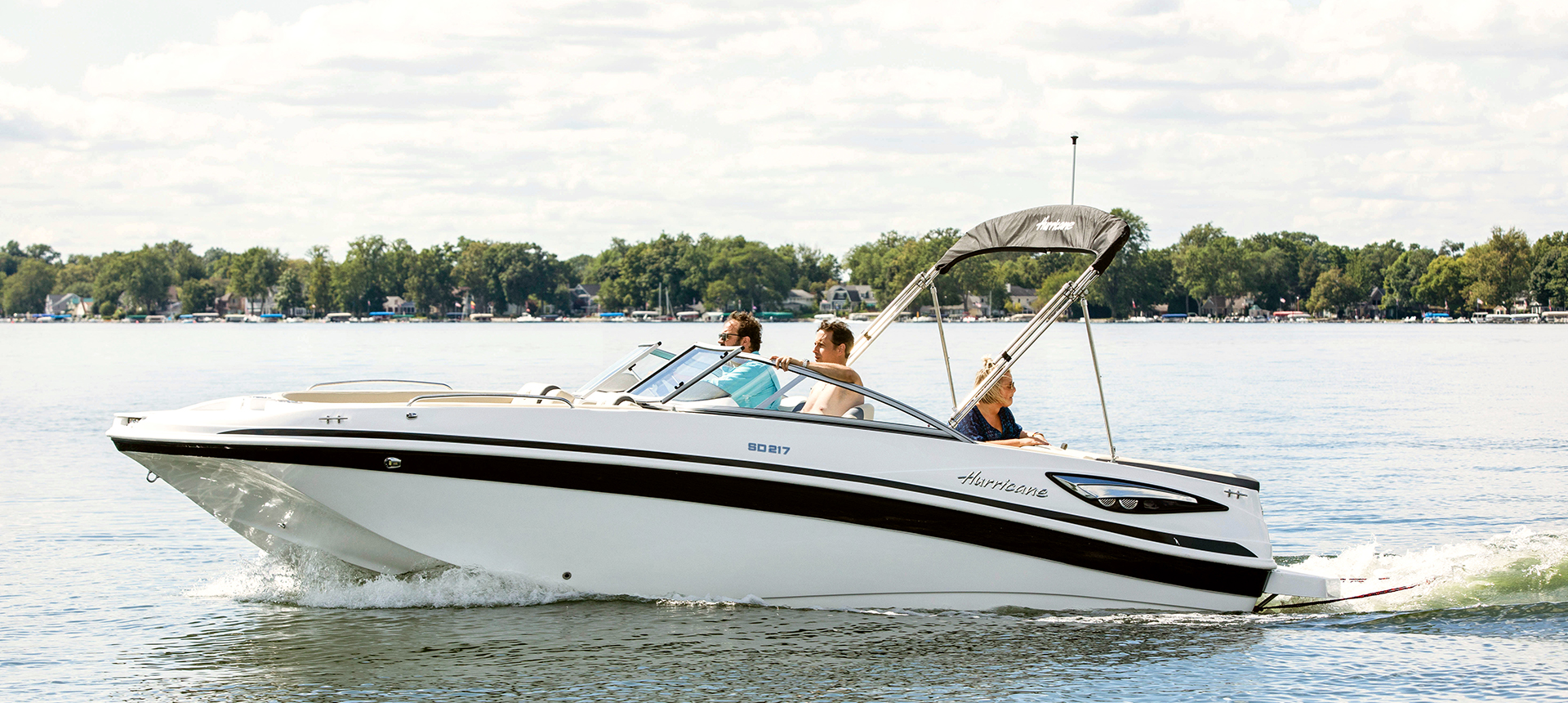 Specs: SunDeck 217 IO | Hurricane Deck Boats