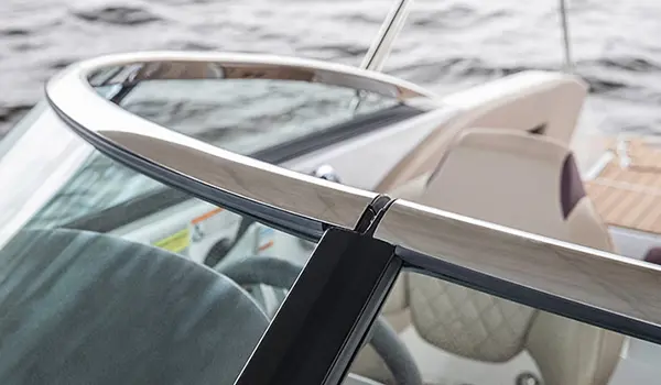 optional stainless shield windshield on a hurricane sundeck 2410 OB deck boat