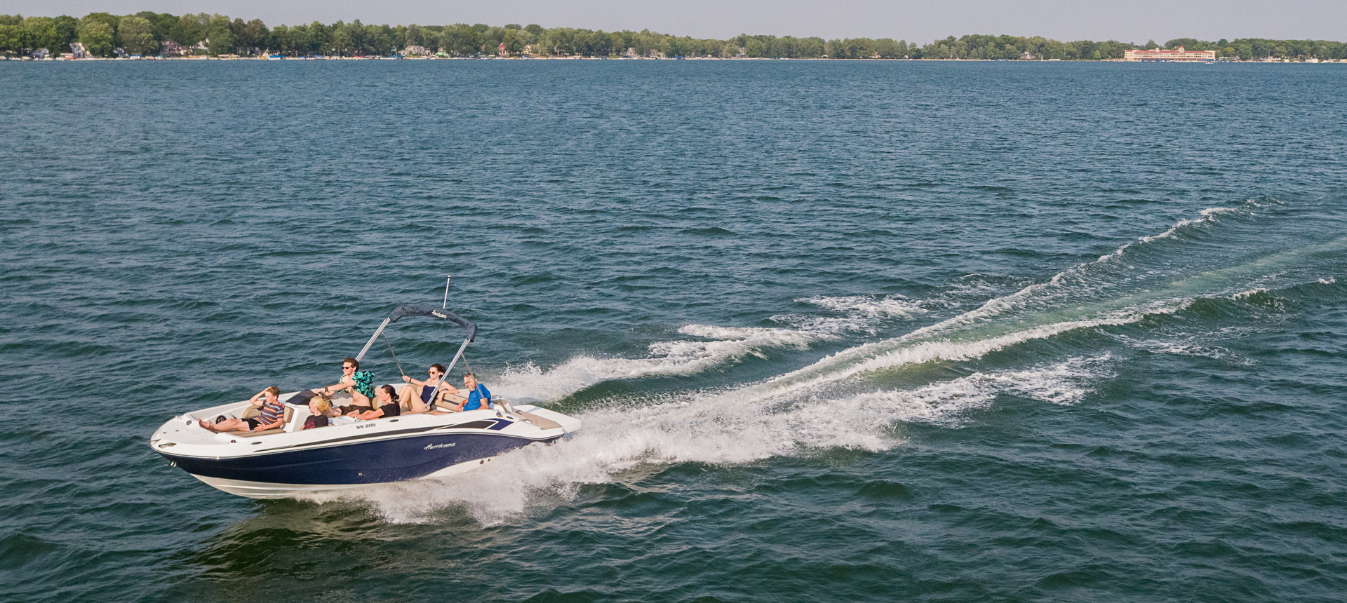 Specs: SunDeck Sport 205 IO | Hurricane Deck Boats