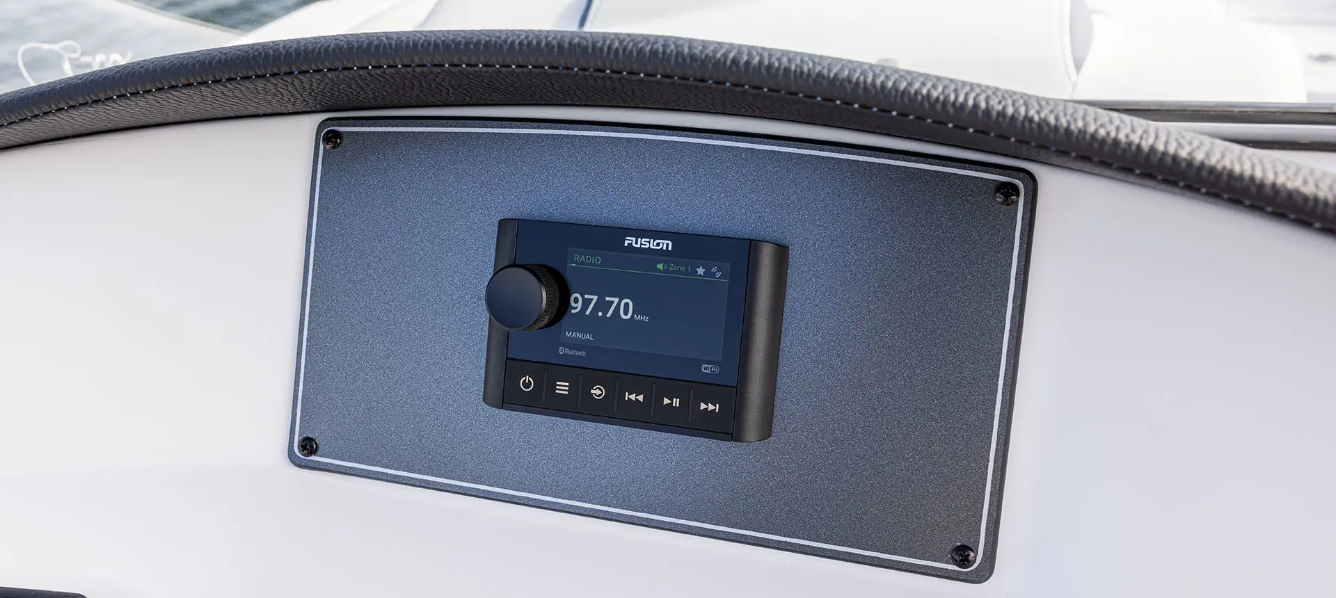 fusion sound system deck on a hurricane sundeck 217 OB deck boat