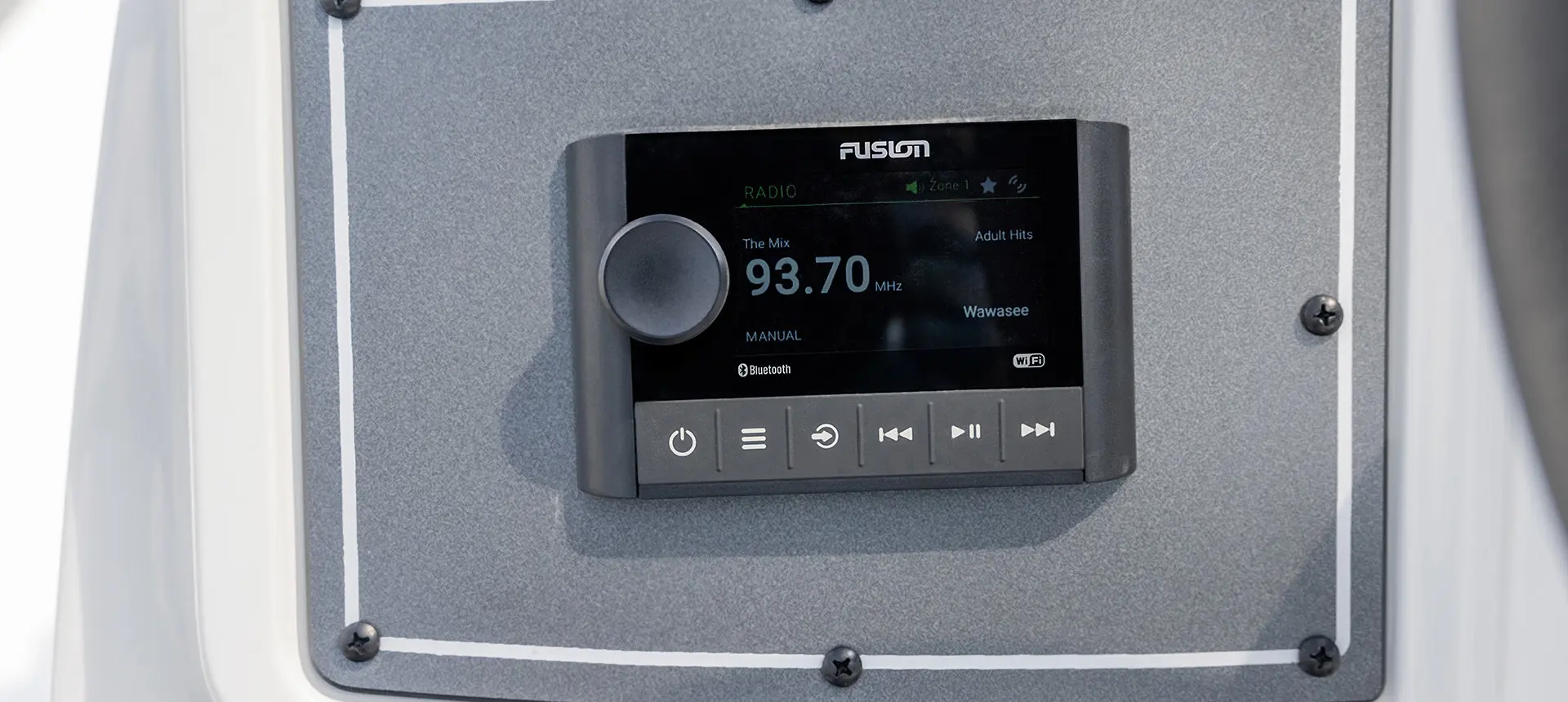 fusion audio system on a hurricane fundeck boat