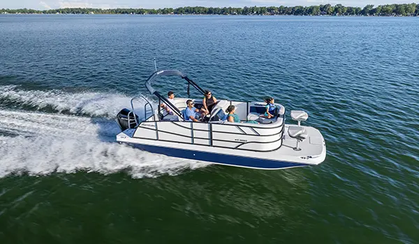 family speeds on lake on hurricane fundeck 2260 ref ob