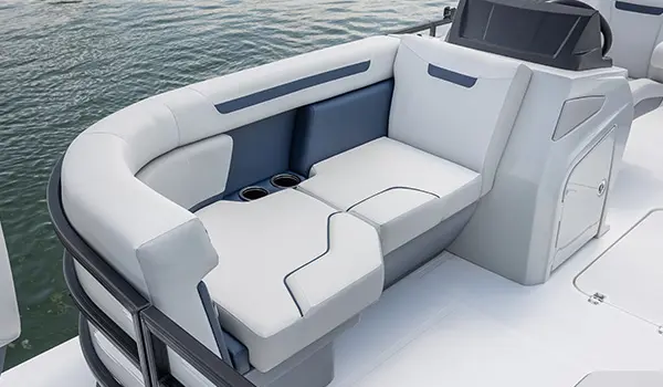 side seating on a hurricane fundeck 2260 ref ob