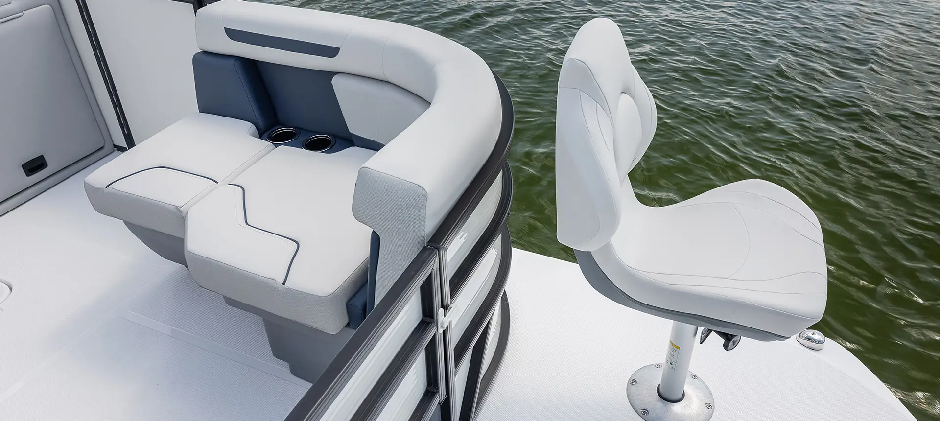 chair on hurricane fundeck 2260 ref ob