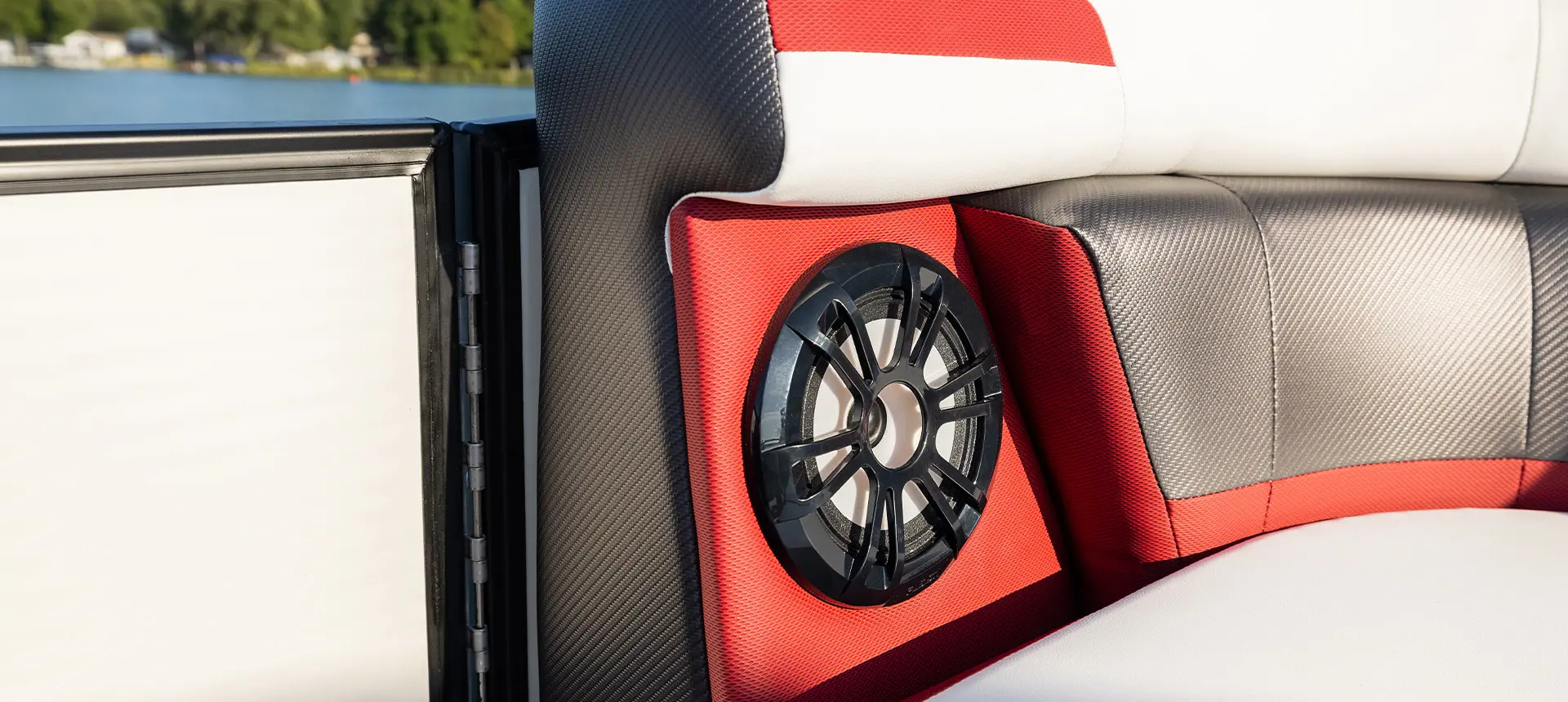 Speaker detail on a Hurricane Fundeck 1960 RE OB.