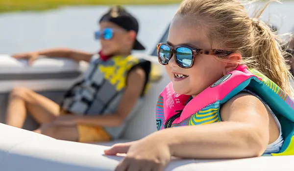 family rides on hurricane fundeck 2260 re ob