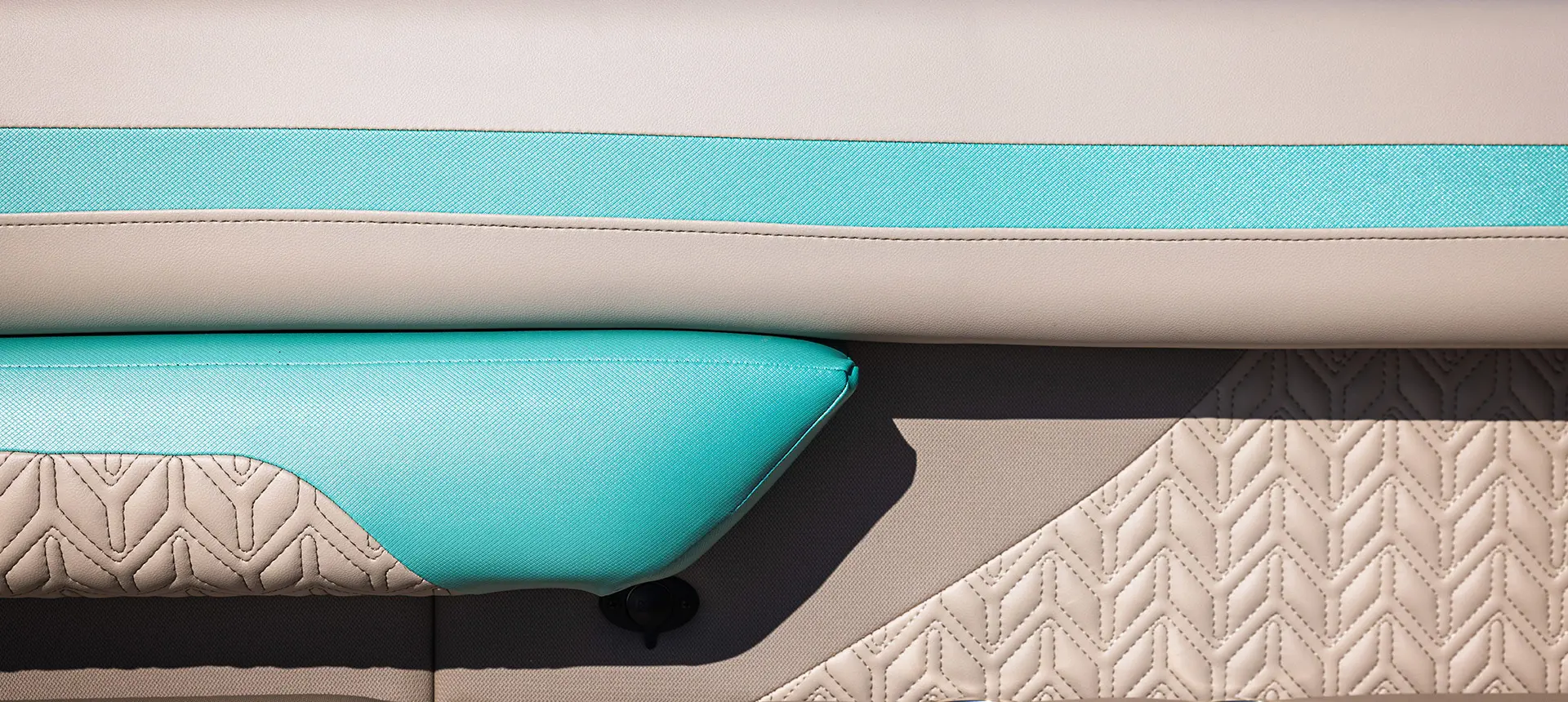 stitching details on a hurricane fundeck 2360 ref ob