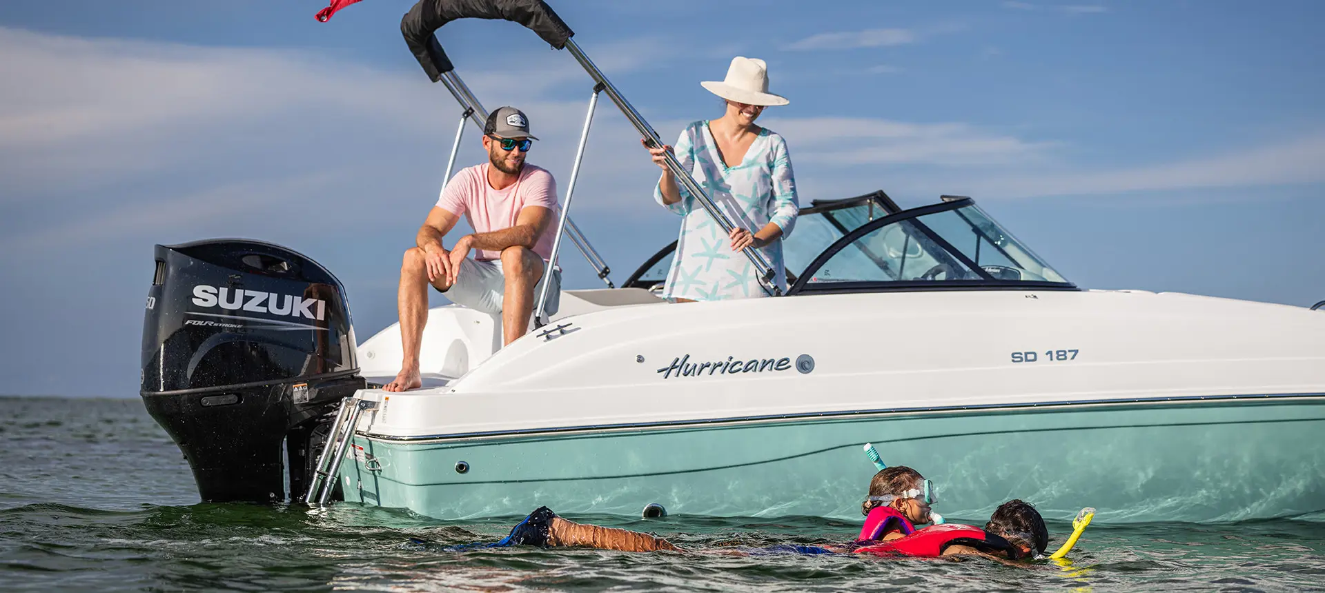 Hurricane SunDeck SD 187 I/O: A Small But Sweet Deckboat 