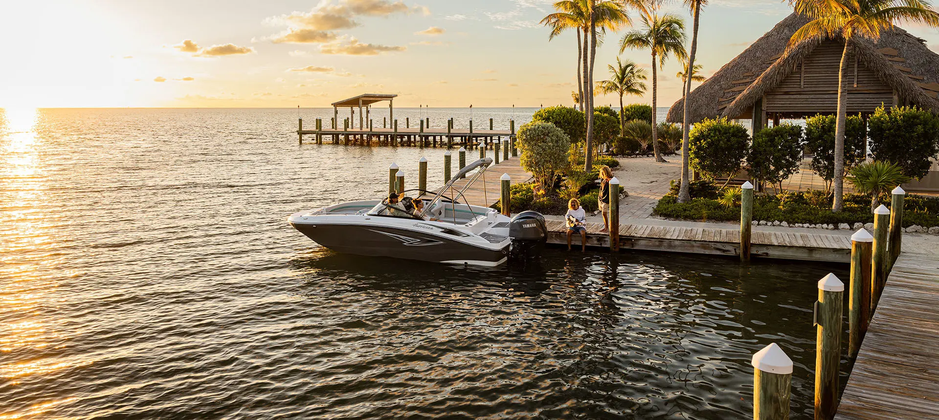 docked hurricane sundeck 217 ob