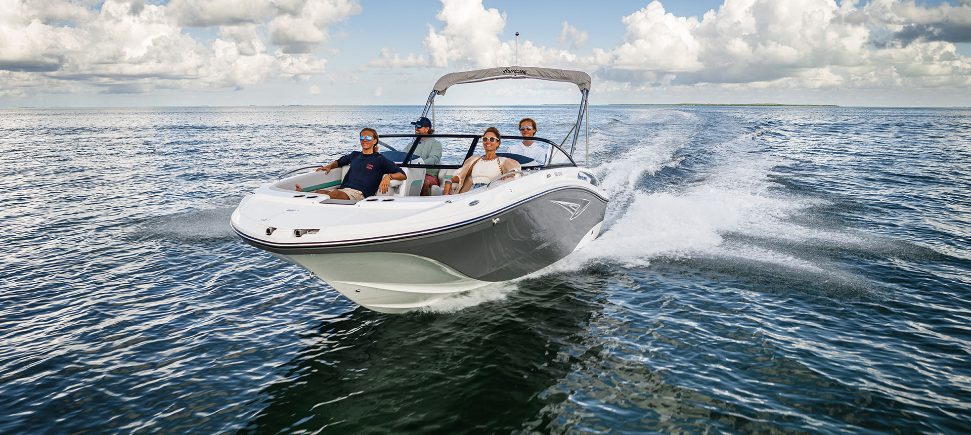 Specs: SunDeck 217 Outboard | Hurricane Deck Boats