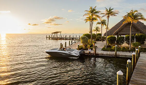 docked hurricane sundeck 217 ob