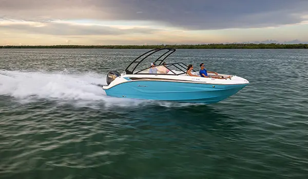 hurricane sundeck 235 ob speeding on water