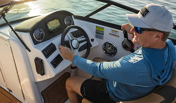 captains chair dashboard setup on hurricane sundeck 2486 ob
