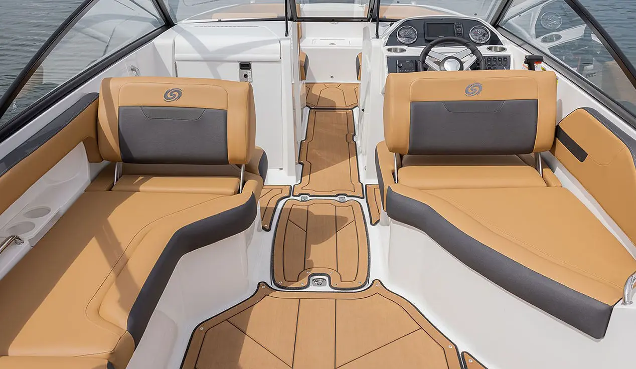swingback stern seats on a hurricane sundeck ob boat
