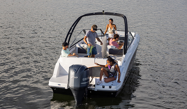 Specs: SunDeck 235 Outboard | Hurricane Deck Boats