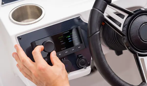 turning up volume on digital dash on hurricane sundeck 235 ob