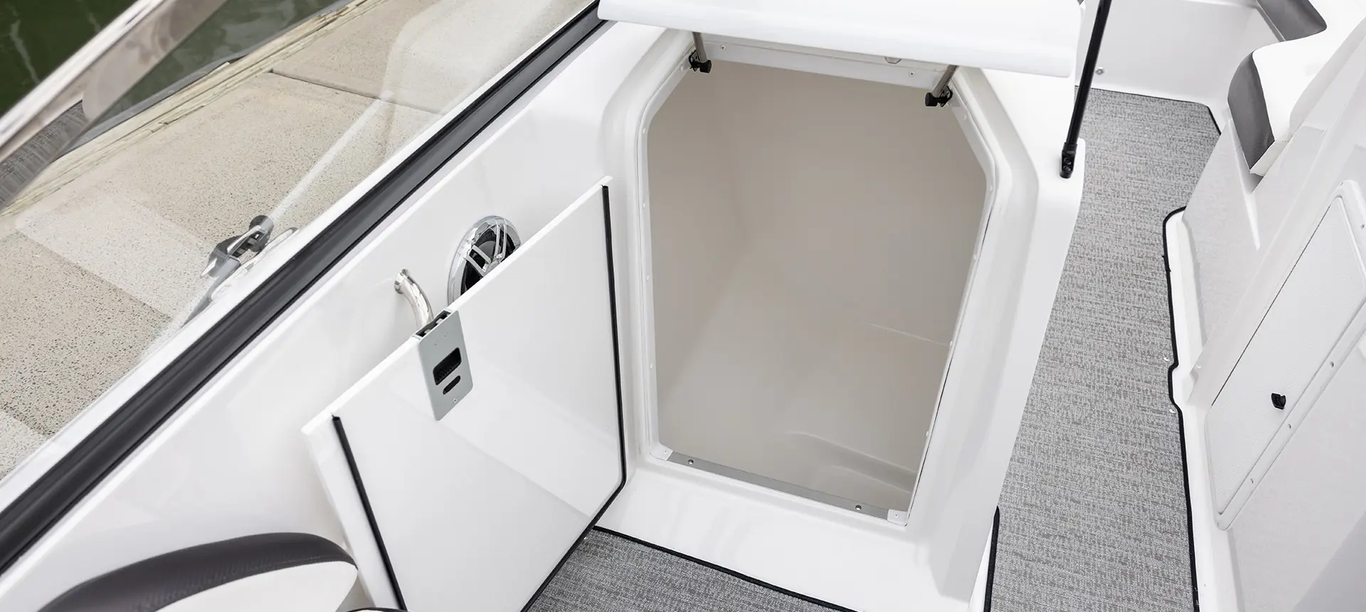storage on hurricane sundeck 235 ob