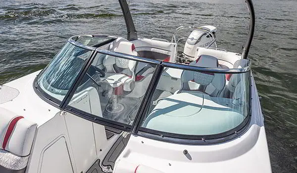 Windshield detail on a Hurricane SunDeck 2486 OB.