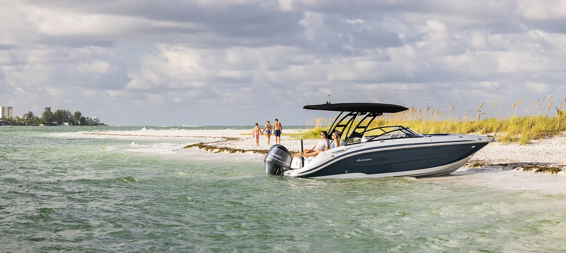 Specs SunDeck 2600 OB Hurricane Deck Boats