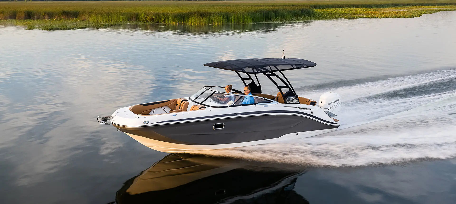 Specs SunDeck 2600 OB Hurricane Deck Boats
