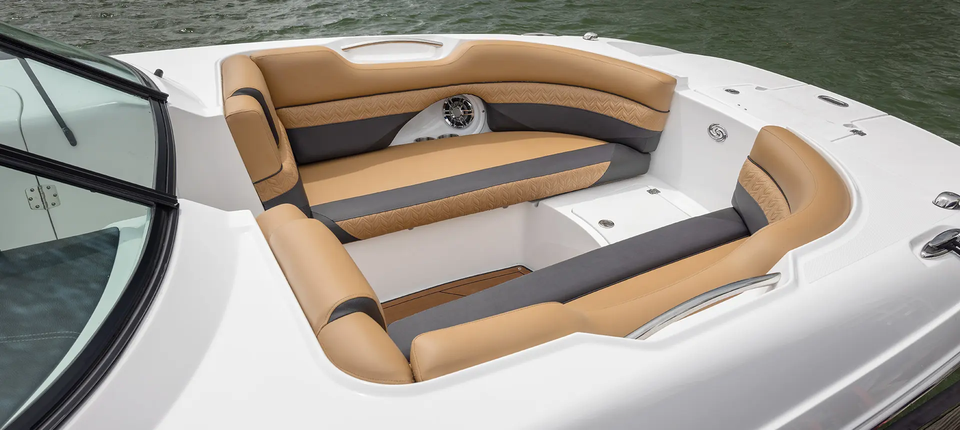 Specs SunDeck 2690 OB Hurricane Deck Boats