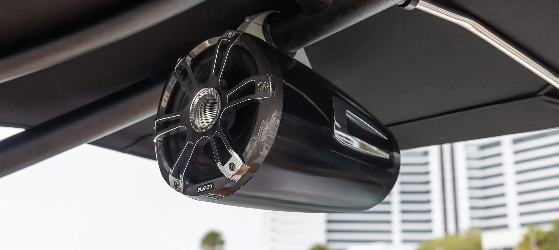 fusion speakers on the tower on a hurricane sundeck 2690 ob deck boat
