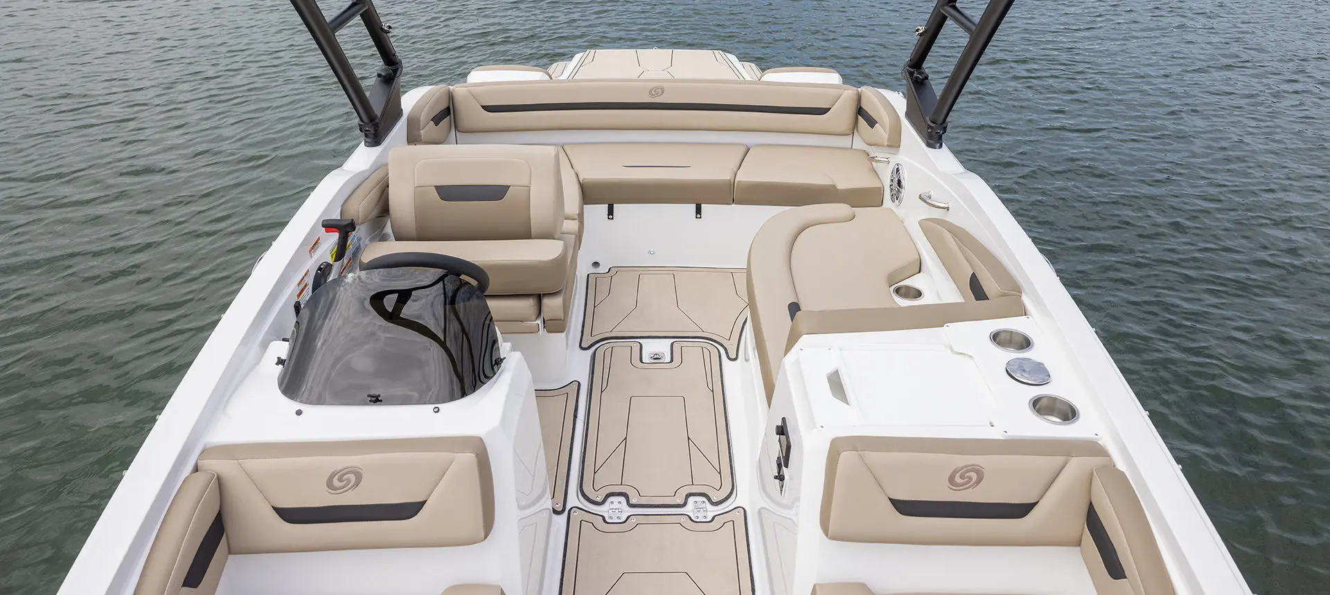 Aerial view of the floor plan on a Hurricane SunDeck Sport I/O deck boat.