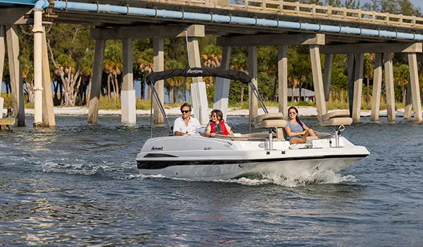 family enjoying the ocean on a hurricane sport 201 ob deck boat