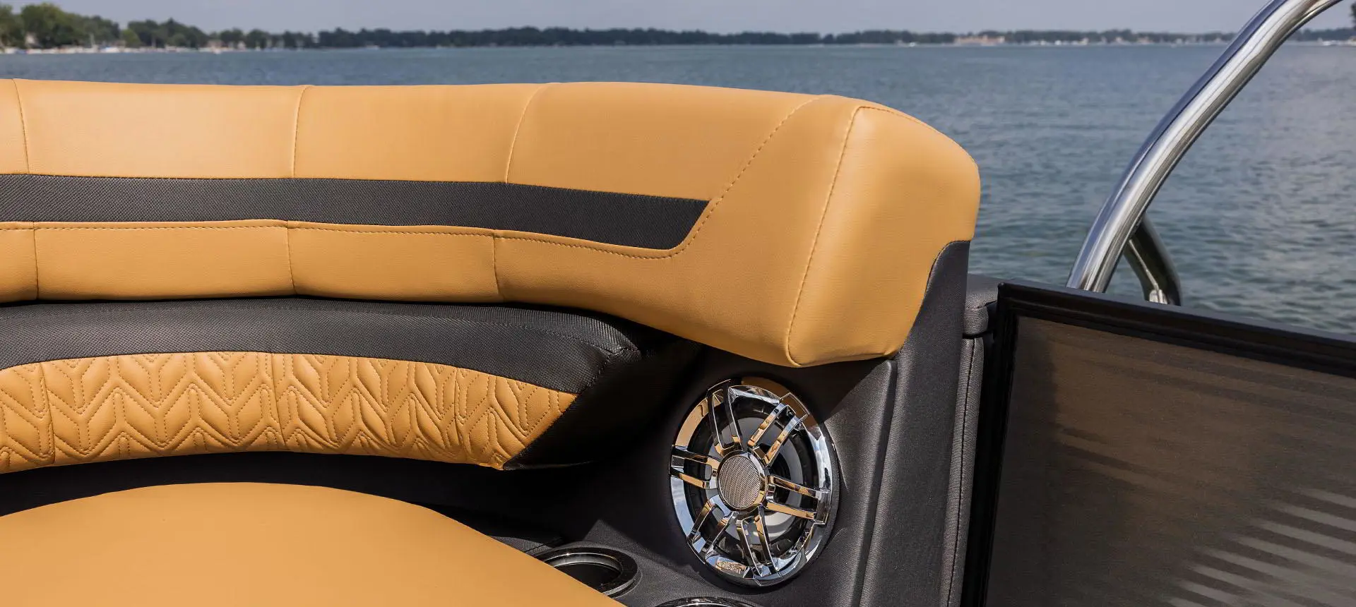 Specs FunDeck 2360 SBC Hurricane Deck Boats