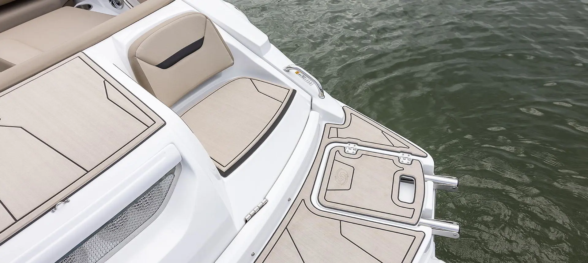 Stern deck seating on a Hurricane SunDeck Sport 205 IO deck boat.