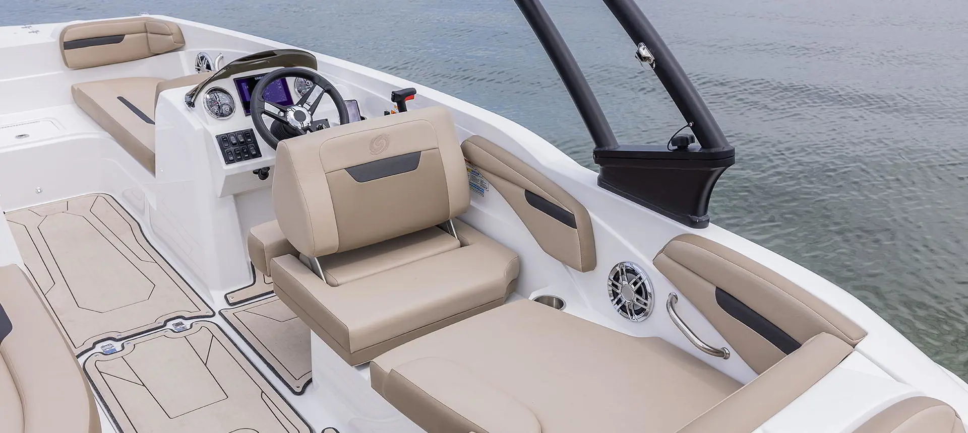 Swingback Captain's seat and stern seating on a Hurricane SunDeck Sport 205 IO deck boat.